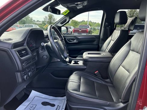 Used 2021 Chevrolet Suburban RST w/ Luxury Package AWD/4WD image 22