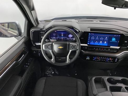 Used 2024 Chevrolet Silverado 1500 LT AWD/4WD image 16