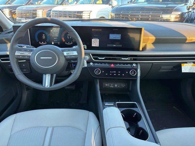 New 2026 Hyundai Sonata SEL FWD image 6