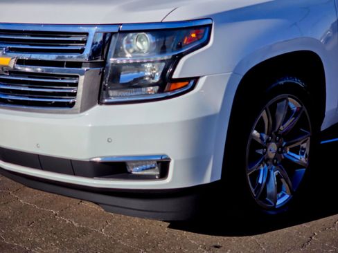Used 2019 Chevrolet Suburban Premier image 5