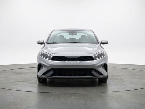 Used 2024 Kia Forte LXS FWD image 2