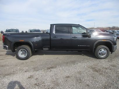 New 2026 GMC Sierra 3500 SLE w/ SLE Value Package