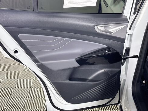 Used 2023 Volkswagen ID.4 Pro S RWD image 21