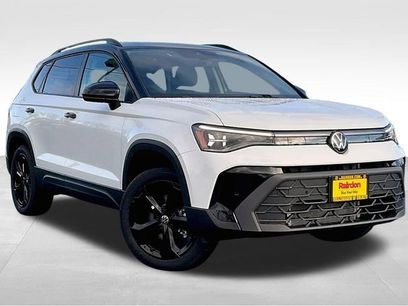New 2025 Volkswagen Taos SE