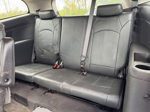Used 2014 Chevrolet Traverse LT FWD image 17
