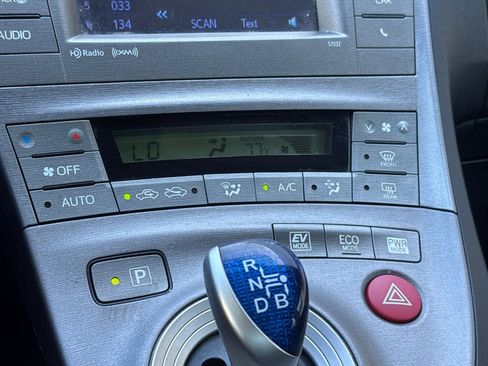 Used 2014 Toyota Prius Three FWD image 30
