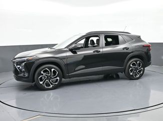 Used 2025 Chevrolet Trax RS w/ Sunroof Package video 2