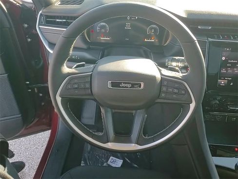 New 2025 Jeep Grand Cherokee Laredo X w/ Luxury Tech Group I image 12