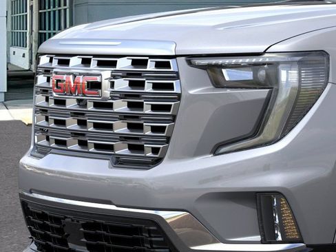 New 2026 GMC Acadia Denali w/ Super Cruise Package FWD image 37