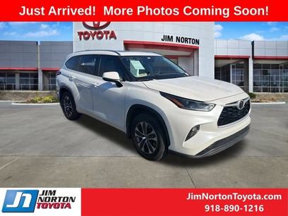Used 2021 Toyota Highlander XLE