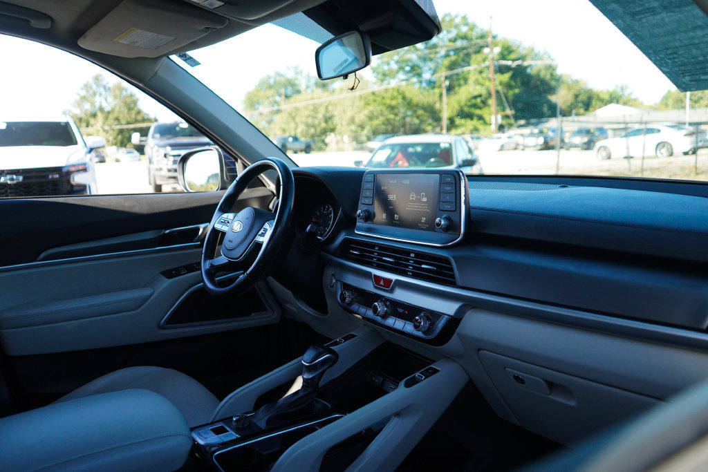 Used 2021 Kia Telluride S FWD image 14