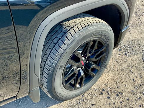 New 2026 GMC Sierra 1500 Elevation image 18