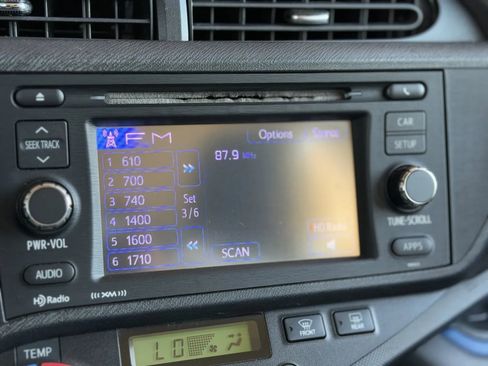 Used 2013 Toyota Prius C Three image 26