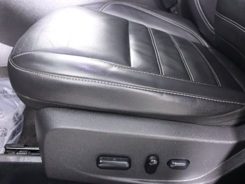 Used 2019 Ford Escape Titanium AWD/4WD image 32