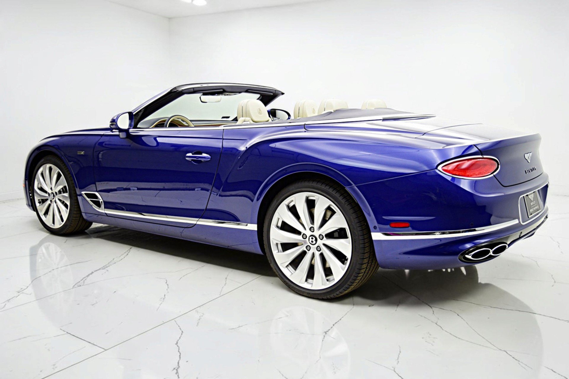 Used 2024 Bentley Continental GT AWD/4WD image 6