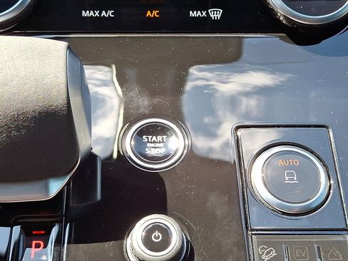 Used 2023 Land Rover Range Rover Sport SE image 26