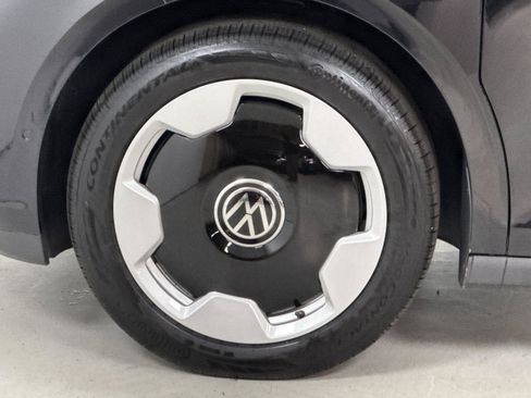 New 2025 Volkswagen ID. Buzz Pro S RWD image 25