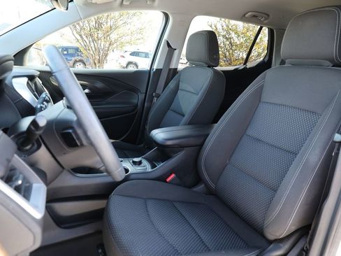 Used 2023 GMC Terrain SLE image 25