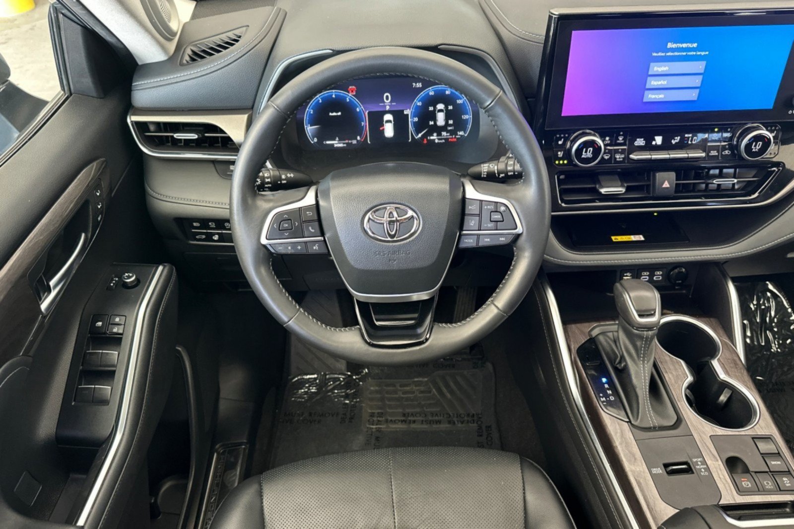 Used 2023 Toyota Highlander Limited FWD image 13