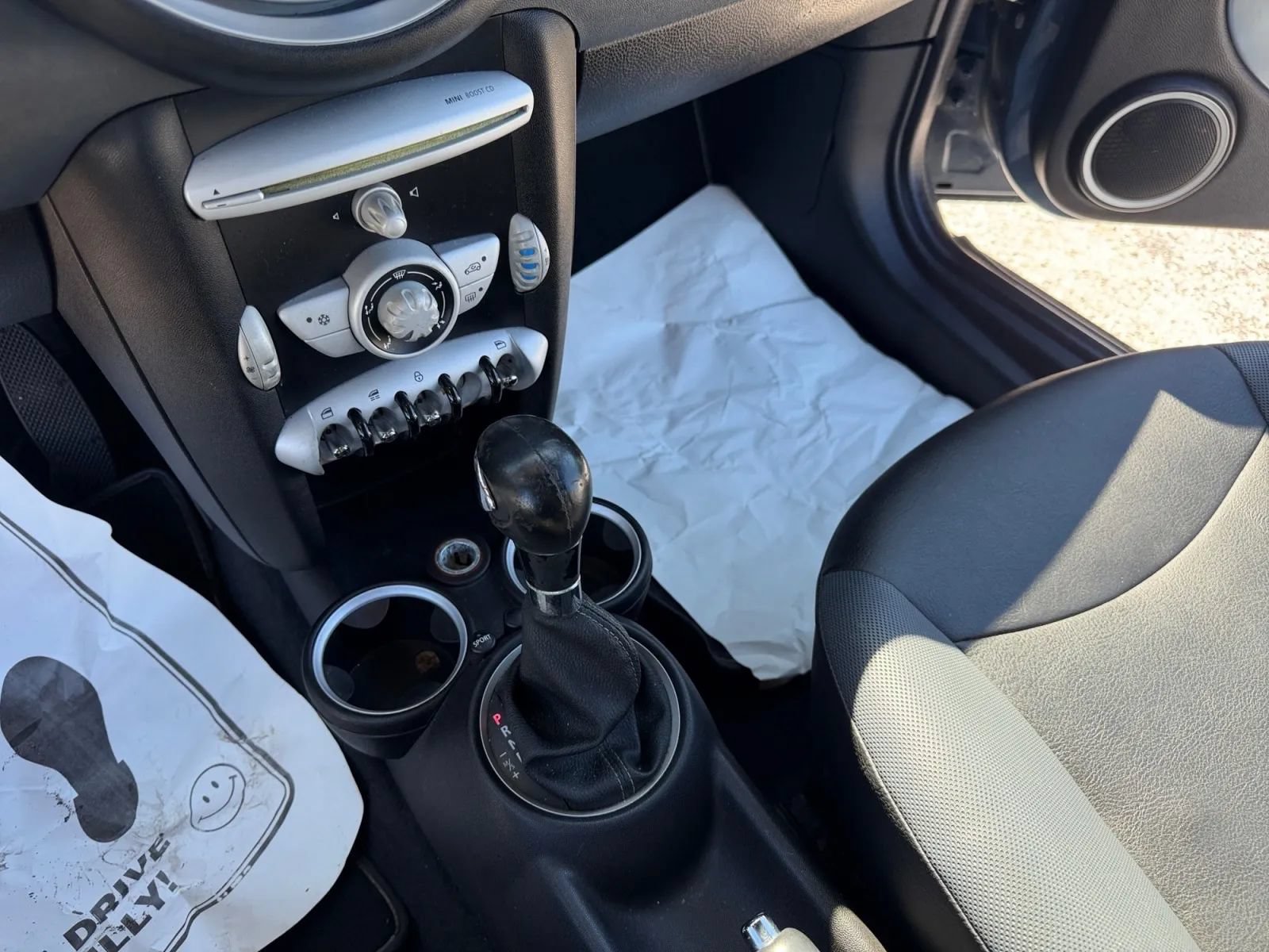 Used 2010 MINI Cooper Convertible FWD image 13