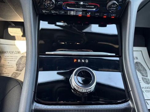 New 2026 Jeep Grand Cherokee Laredo AWD/4WD image 18