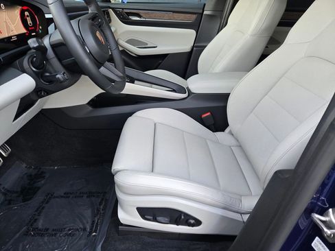 New 2025 Porsche Macan 4S Electric image 26