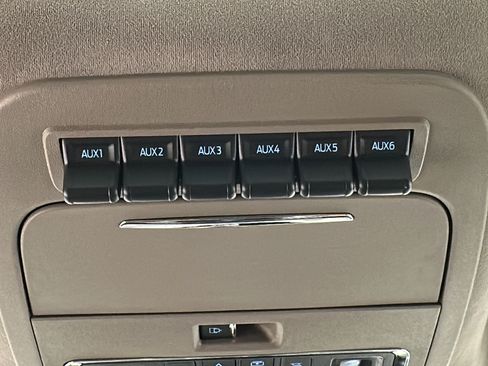 New 2026 Ford F250 Platinum w/ Platinum Plus Package AWD/4WD image 24