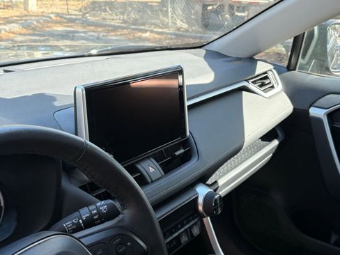 Used 2025 Toyota RAV4 XLE w/ Weather Package image 31