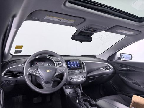 Used 2023 Chevrolet Malibu LT image 19