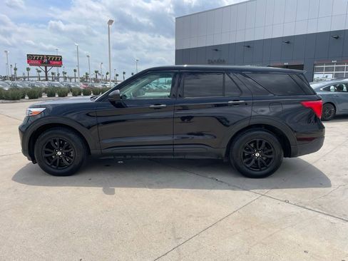 Used 2021 Ford Explorer 2WD image 3