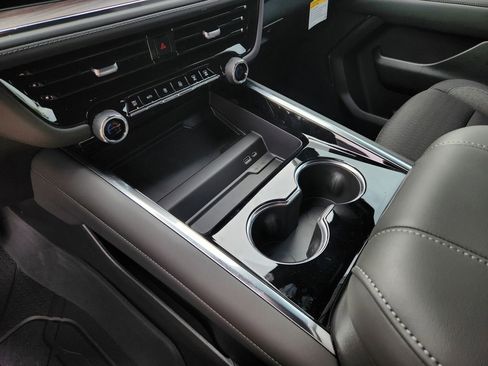 New 2026 Chevrolet Tahoe LS image 15