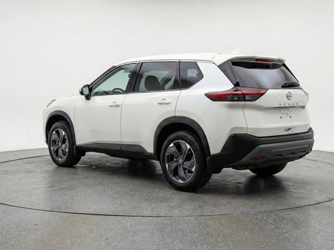 Used 2025 Nissan Rogue SV image 6