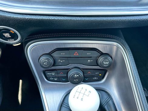 Used 2015 Dodge Challenger R/T w/ Quick Order Package 22B R/T image 18