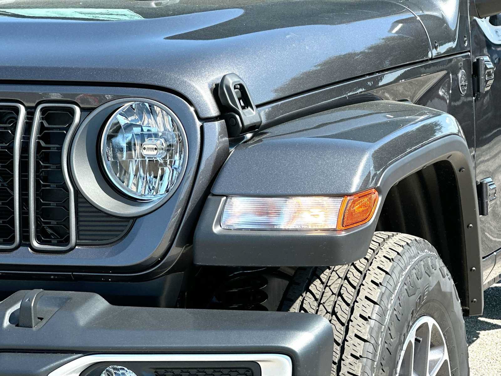 New 2027 Jeep Gladiator Sport AWD/4WD image 16
