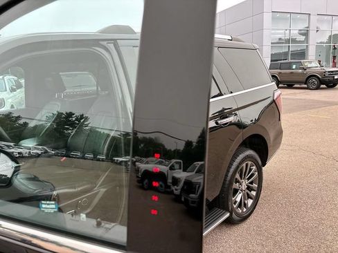 Used 2020 Ford Expedition Limited AWD/4WD image 10