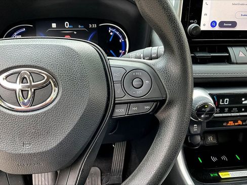 Used 2024 Toyota RAV4 XLE w/ Convenience Package image 11