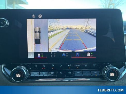 Used 2023 GMC Canyon Denali image 34