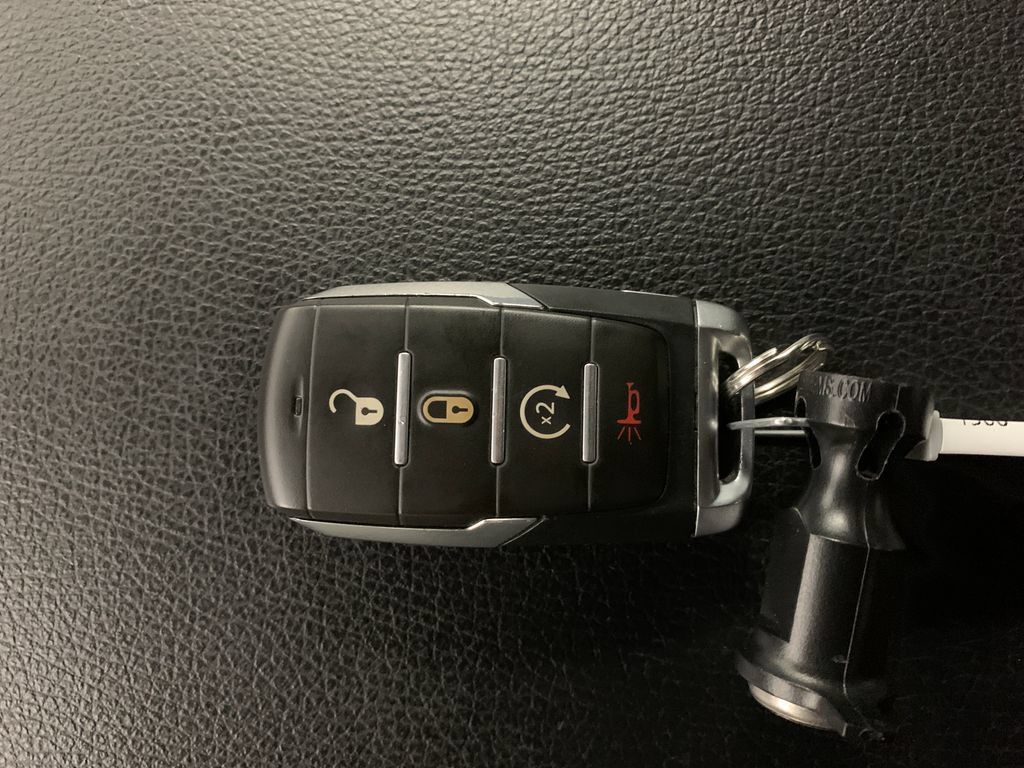 Used 2023 RAM 1500 Big Horn AWD/4WD image 30