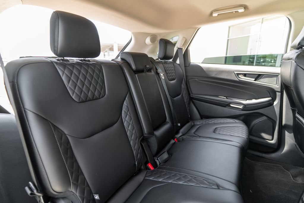 Used 2024 Ford Edge Titanium AWD/4WD image 35