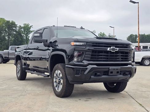 Used 2024 Chevrolet Silverado 2500 Custom w/ Custom Value Package AWD/4WD image 7