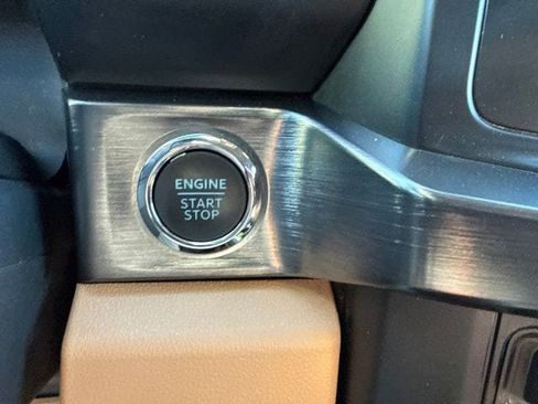 Used 2025 Ford F350 Lariat w/ Black Appearance Package AWD/4WD image 30