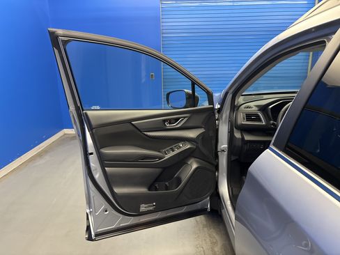 Used 2025 Subaru Ascent Premium AWD/4WD image 9