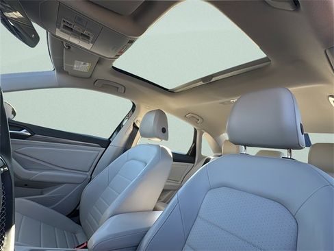 Used 2021 Volkswagen Jetta SEL image 22