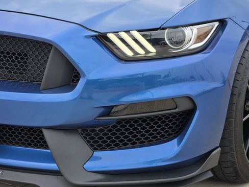 Used 2019 Ford Mustang Shelby GT350 w/ Technology Package RWD image 7