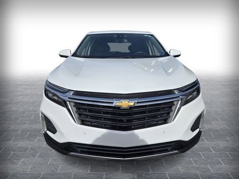 Used 2024 Chevrolet Equinox LT image 2