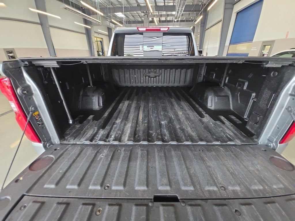 Used 2024 Chevrolet Silverado 1500 LT Trail Boss w/ LT Trail Boss Premium Package AWD/4WD image 23