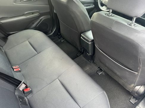 Used 2023 Toyota Prius LE FWD image 18