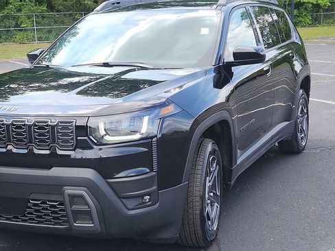 New 2026 Jeep Cherokee Laredo AWD/4WD image 3