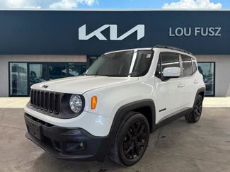 Used 2017 Jeep Renegade Altitude video 1