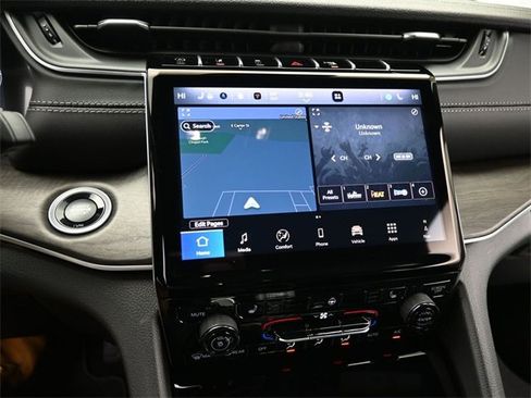 New 2025 Jeep Grand Cherokee L Limited image 36